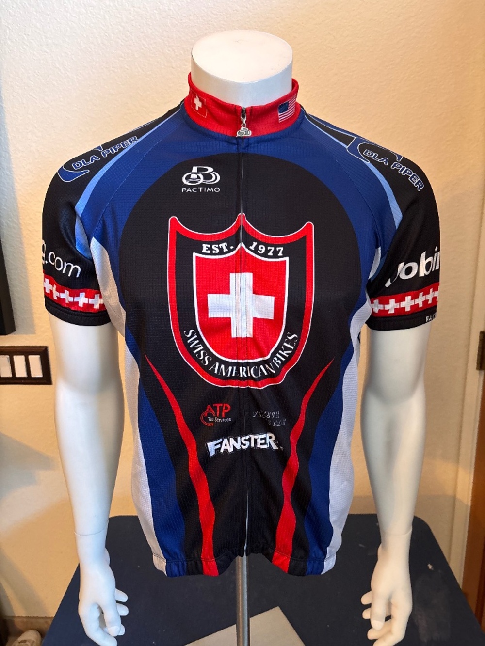 Nice mens XL Pactimo cycling jersey